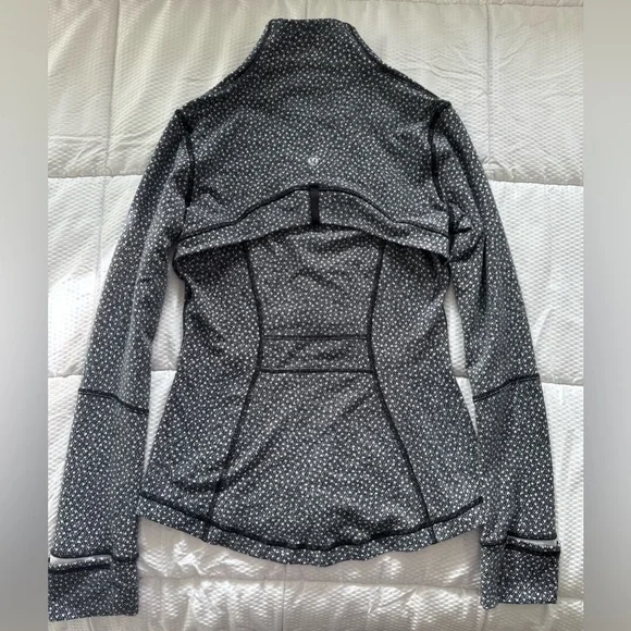 Lululemon Define Jacket - Picture 4 of 8